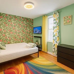 Tropical Style Apartment